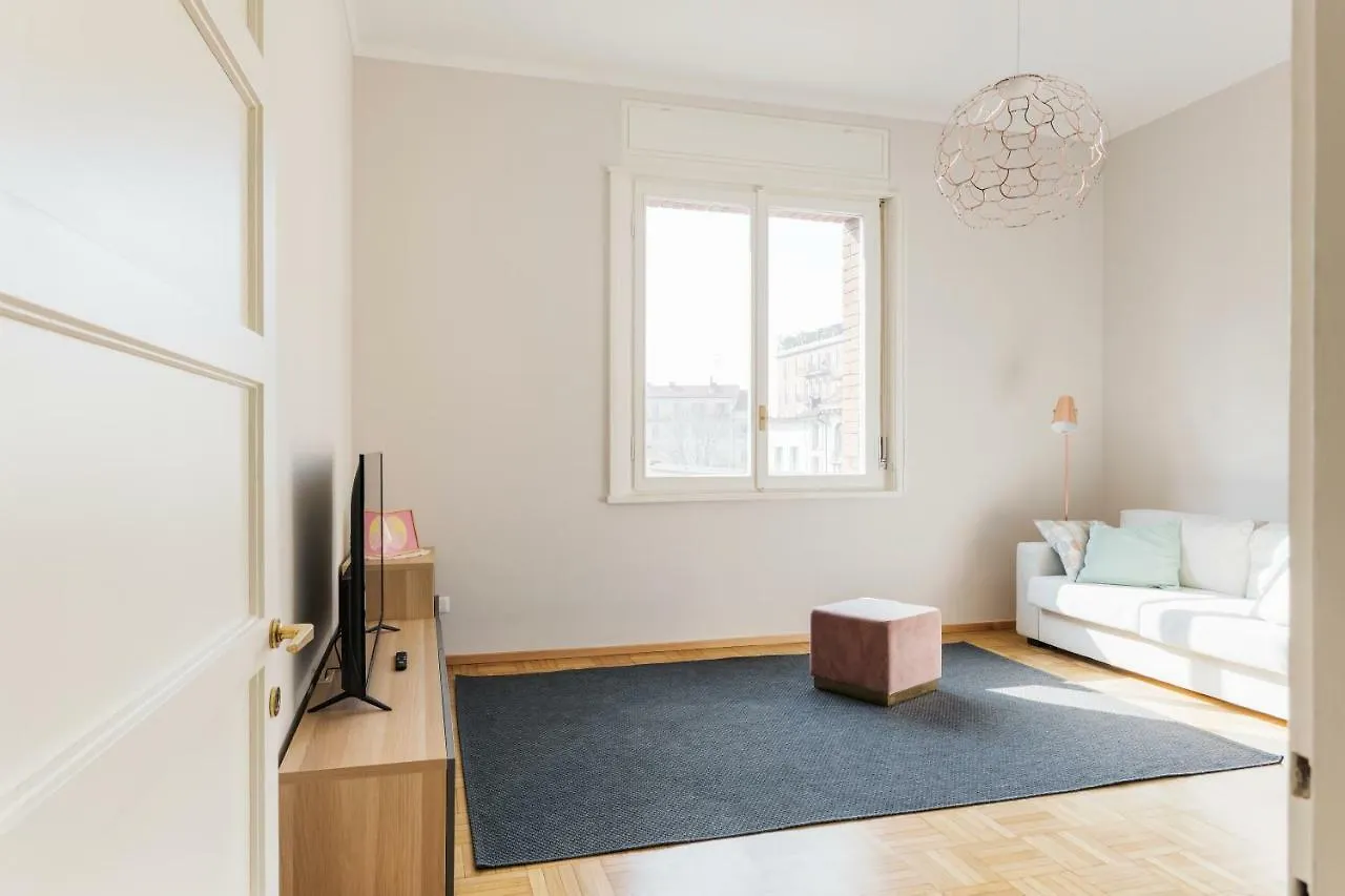 Amazing Apartment With A View Milano